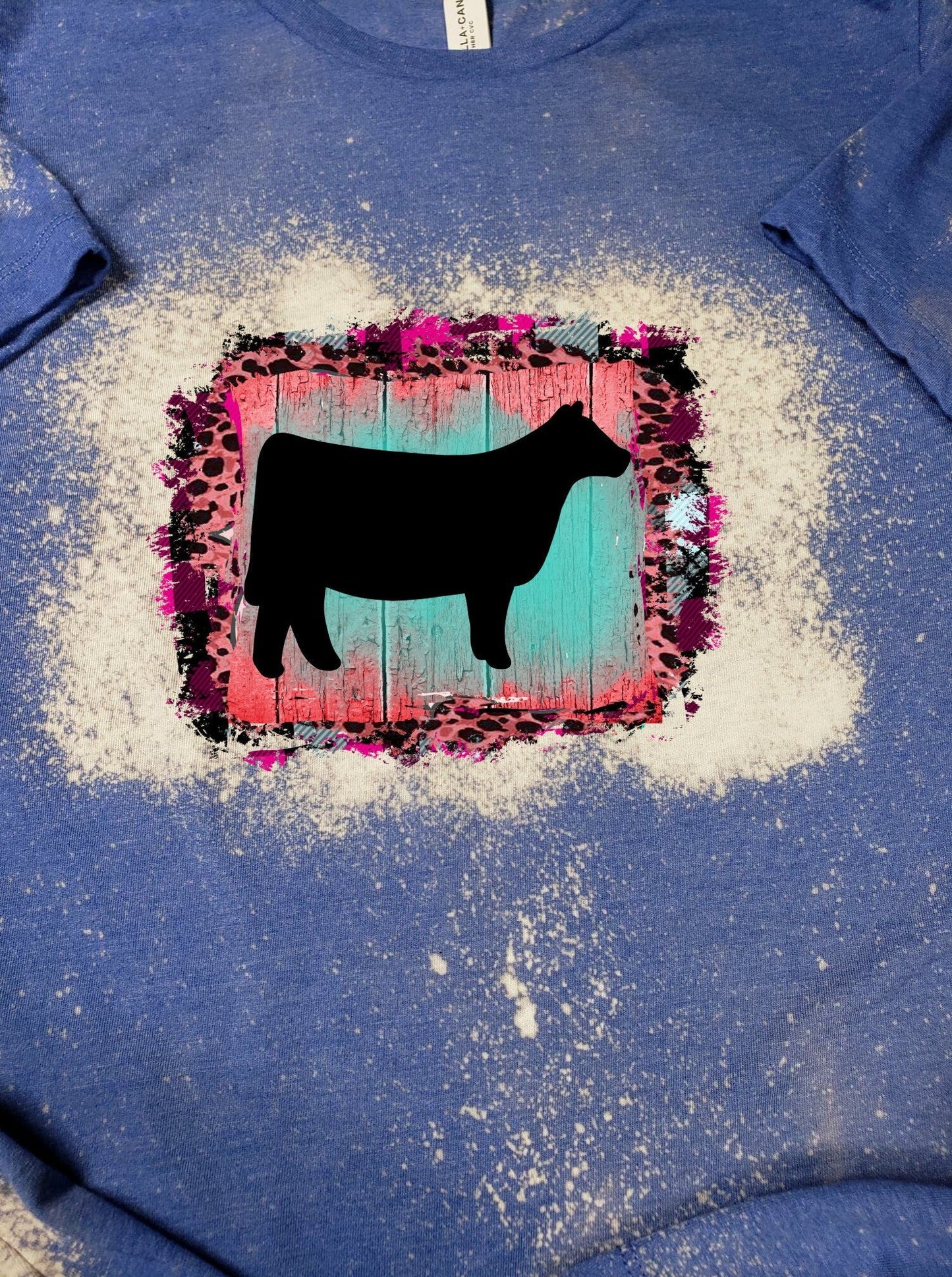Show Heifer Pink Leopard Frame Bleached Showing T-Shirt /Livestock/Agriculture